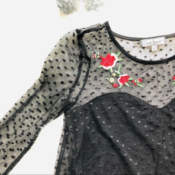 Crave Fame by Almost Famous Polka Dot Mesh Embroidered Floral 3/4 Sleeve Top, S - Picture 2 of 8